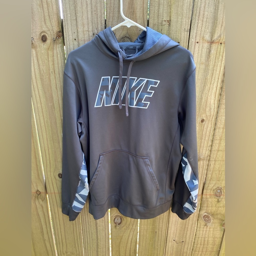 Nike Therma-Fit Hoodie